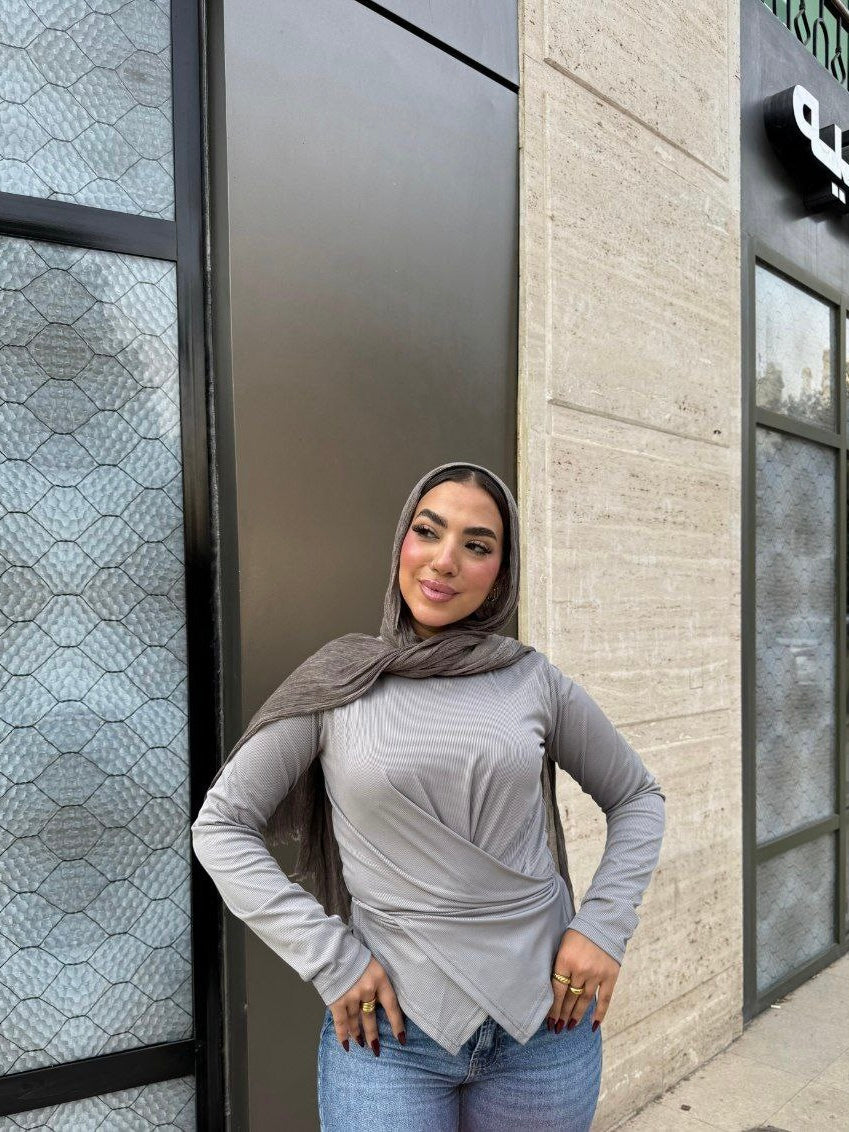 Twist Front Top