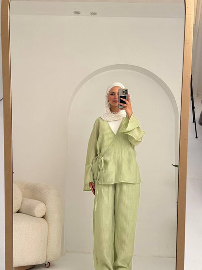 Tied wrap suit